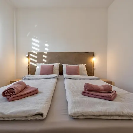 Apartman Gold Shine *